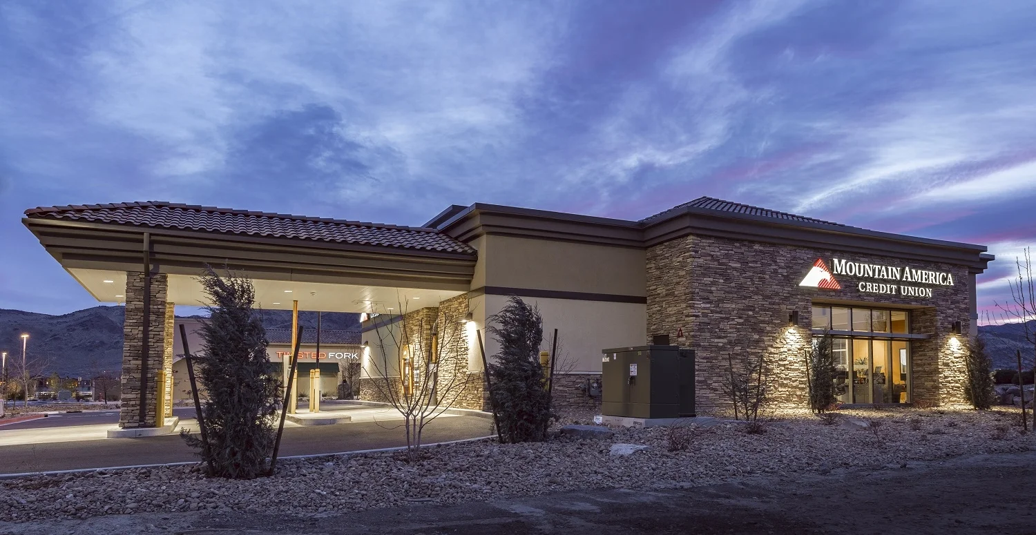 Mountain_America_Credit_Union_drive_through.jpg