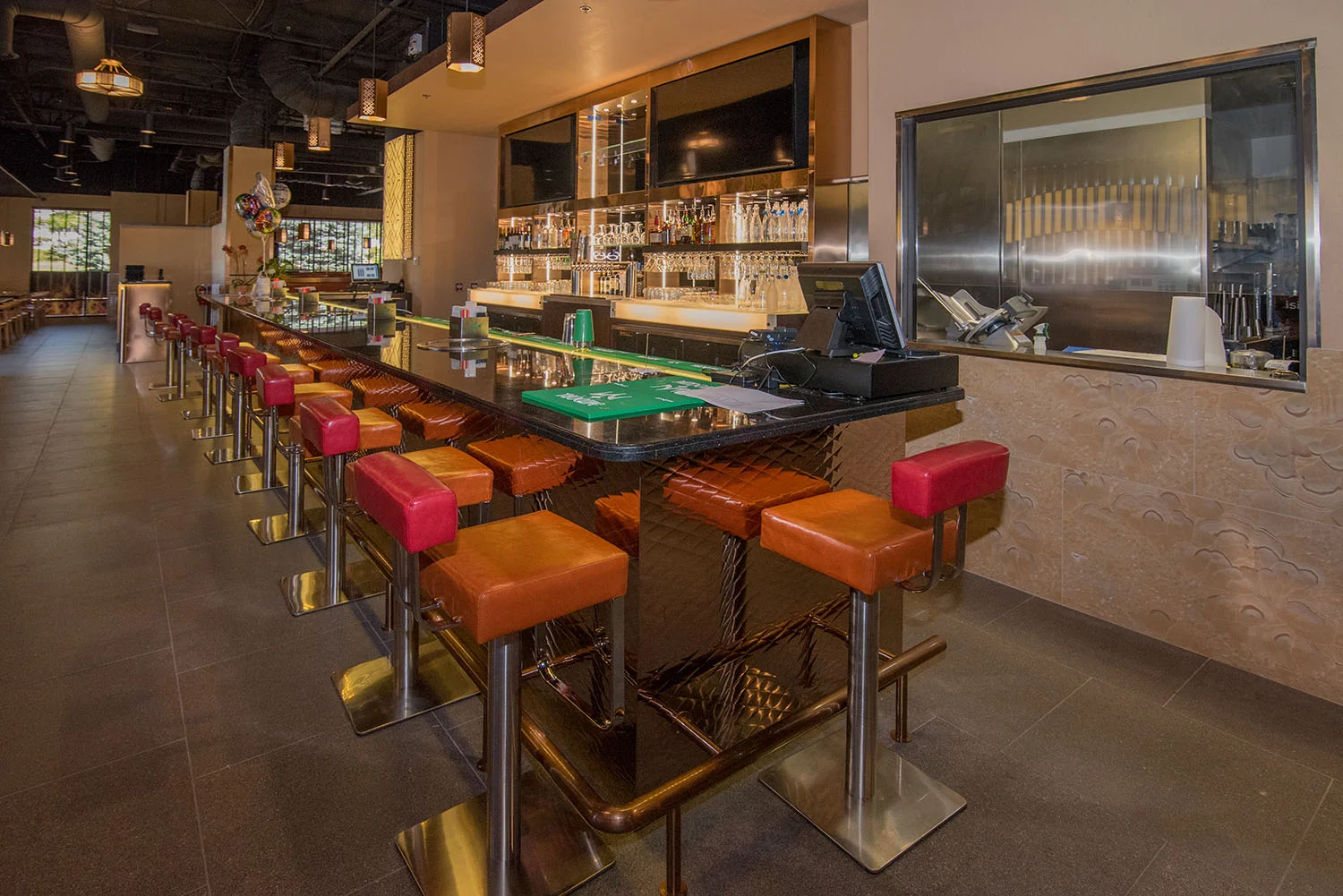 ijj4_bar_reno.jpg
