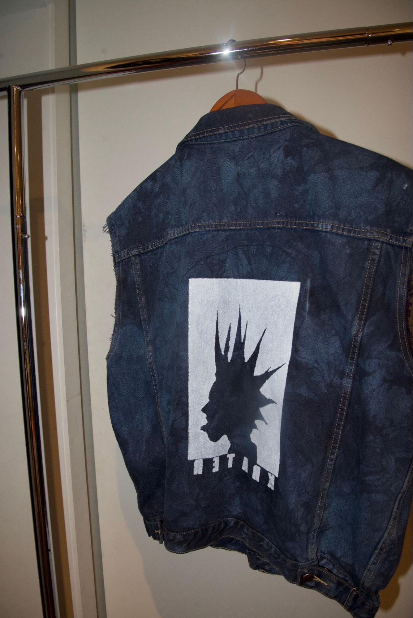  Krater denim cropped vest jacket, made and designed by Costa Dumitras. This jacket is part of the ten looks showcased in Costa's fashion show (Monserrat Quintana/CanCulture). 