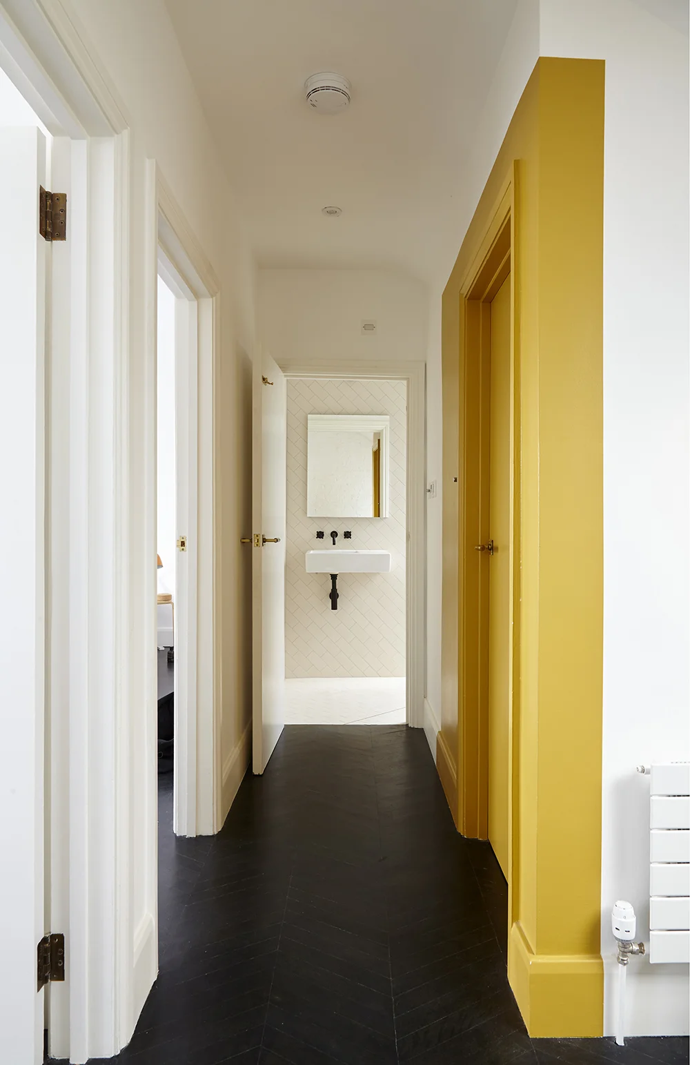 HALL_02_NO_PLANTERS.jpg