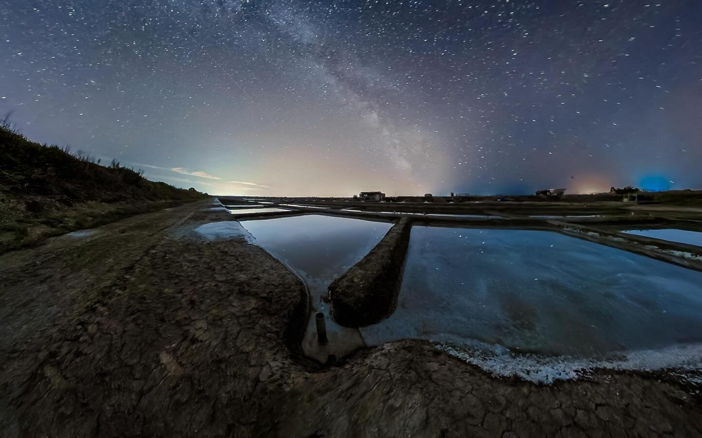 La saison 2025  s&rsquo;ach&egrave;ve&hellip;
Encore une belle aventure s&rsquo;ach&egrave;ve.
Un &eacute;t&eacute; g&eacute;n&eacute;reux , des gens pr&eacute;cieux , des clients et partenaires fid&egrave;les.
Place maintenant aux travaux d&rsquo;hi