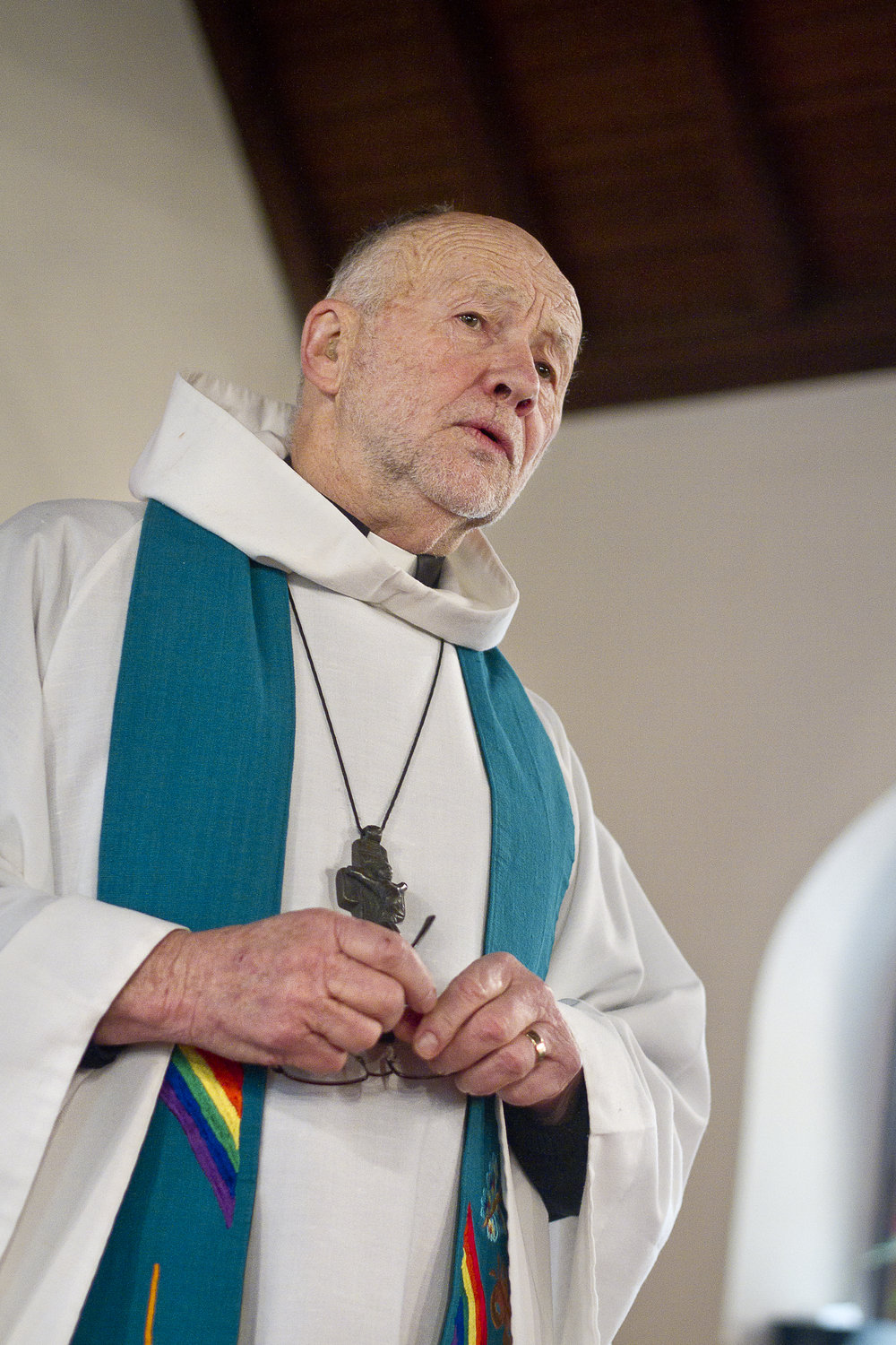  NORTH LAKE, WI — JANUARY 18, 2015: Reverend David Couper delivers the homily during during mass at St. Peter’s Episcopal Church, Sunday, January 18, 2015. 