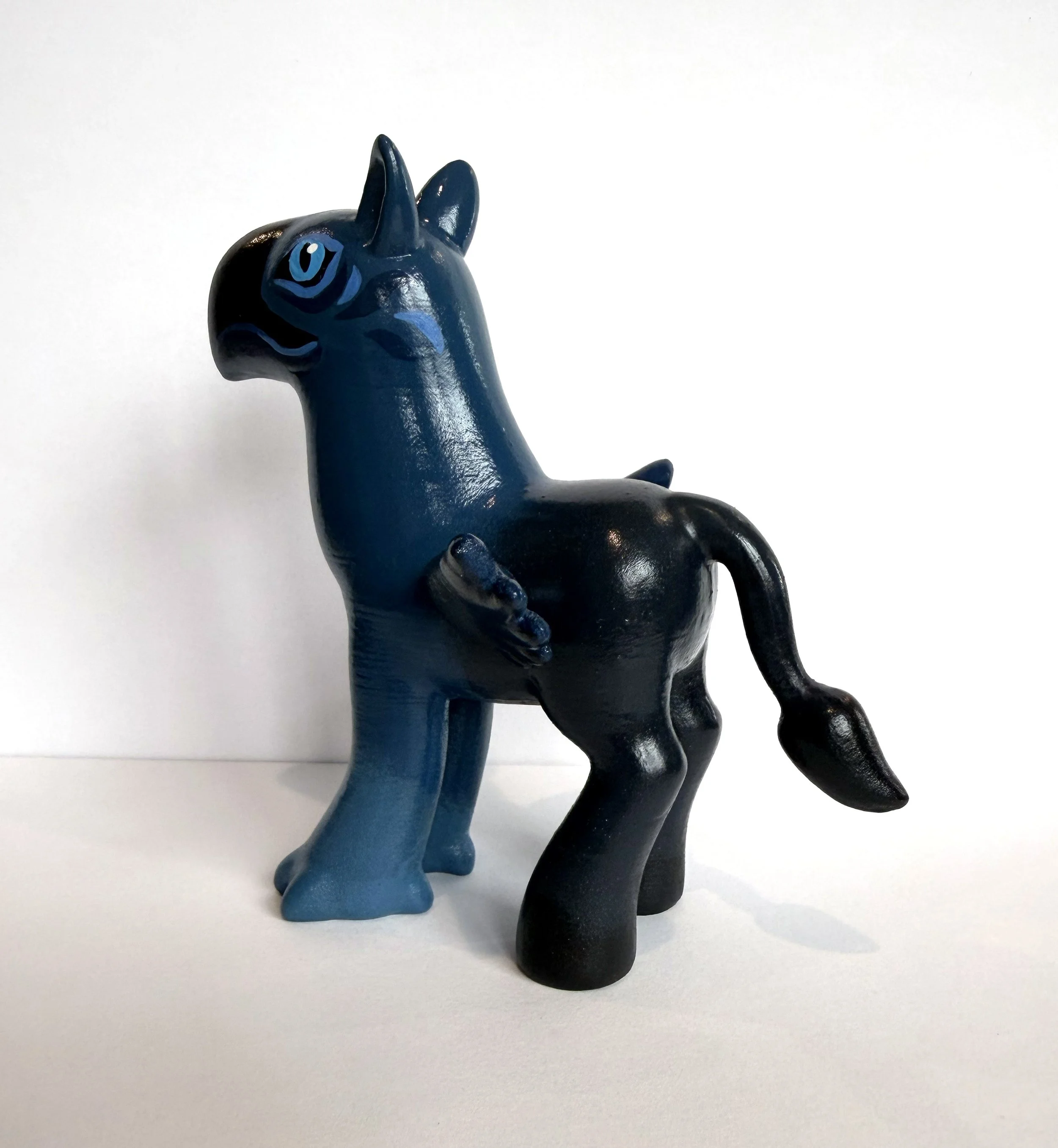 Gyrphongoth_sideback.jpg