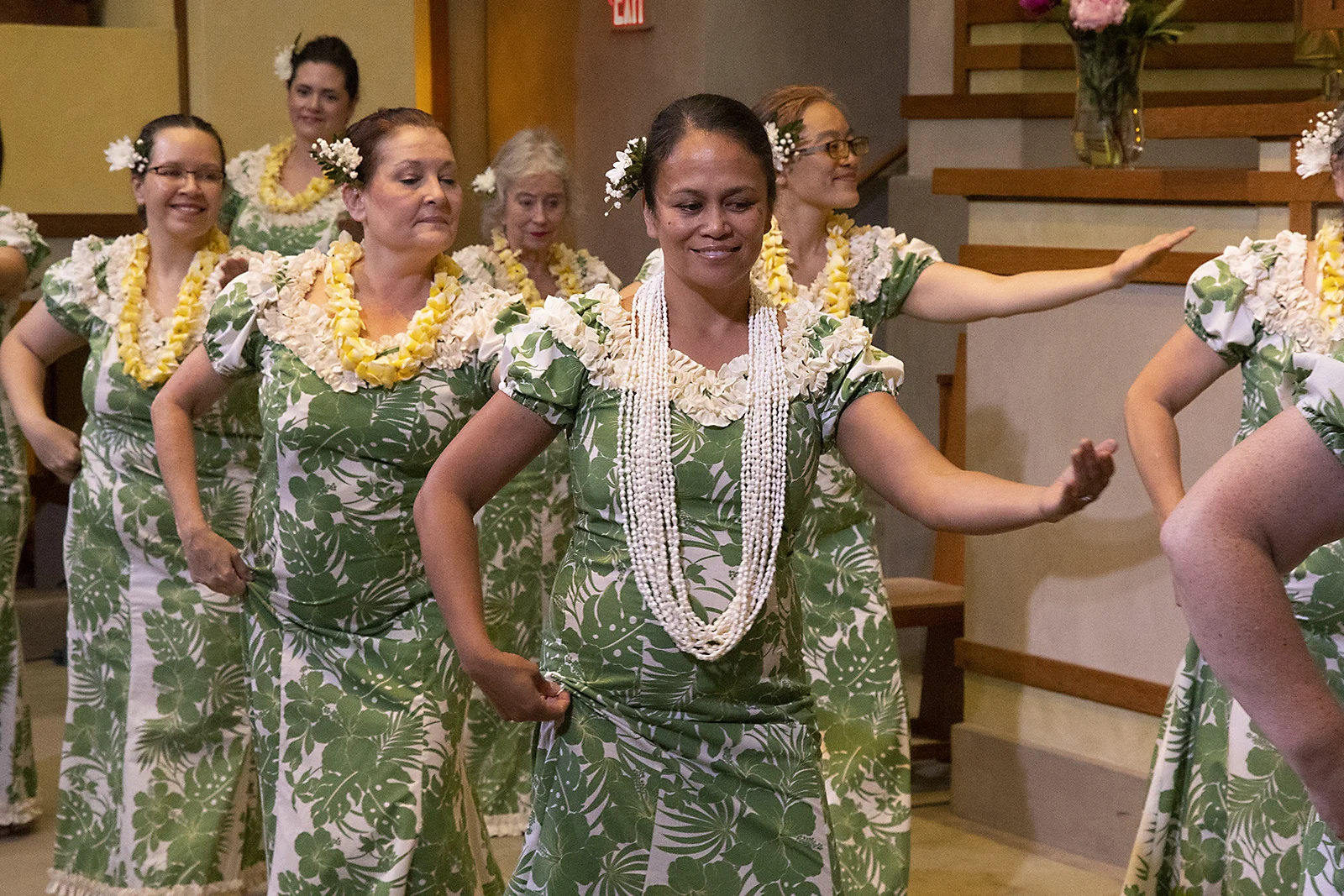 Photo of Halau i Ka Pono dancers courtesy of Tom Neiman.
