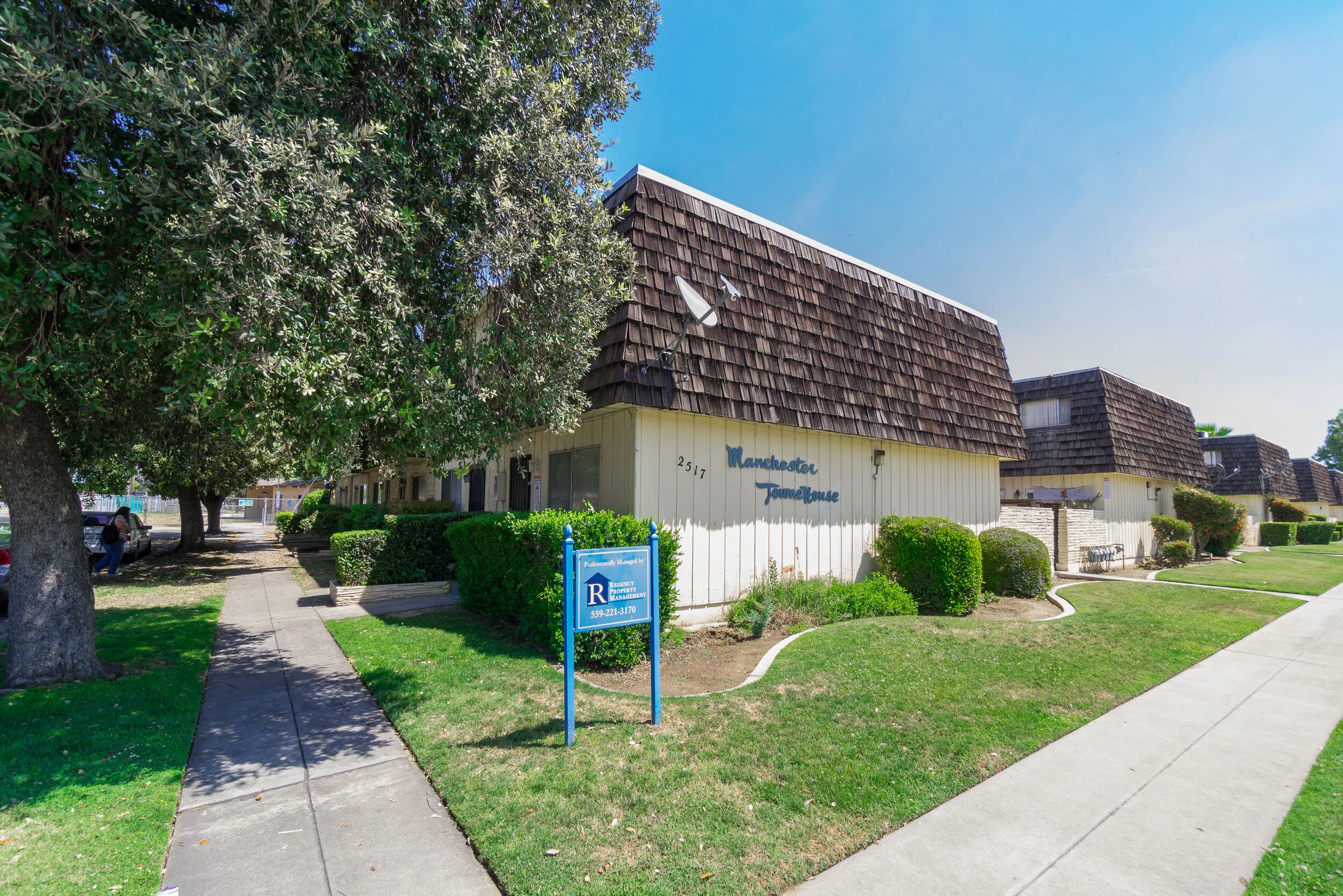 MANCHESTER TOWNEHOUSE l FRESNO, CA l 35 UNITS