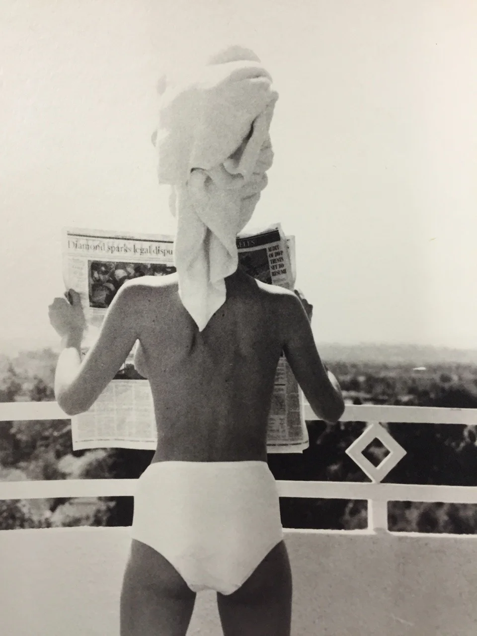 madisonkriegerphoto:

4x5 large format 
Archival print. selenium toned. 
Model: Gillian Bozzani 

WILSHER BLVD, CALIFORNIA