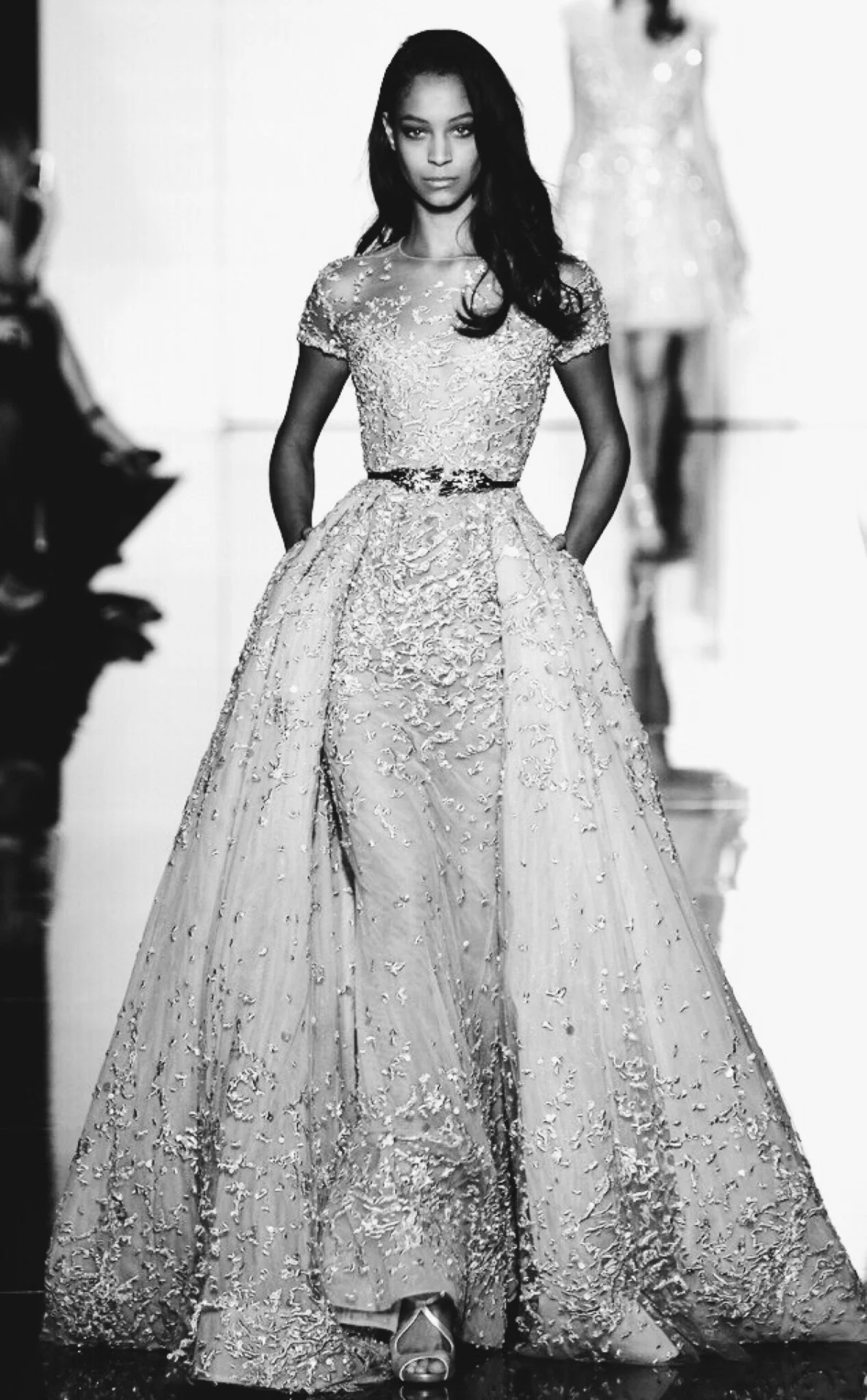 m-a-g-n-e-t-i-c-e-y-e-s:

Zuhair Murad Haute Couture Spring summer 2015

Zuhair is amazing.