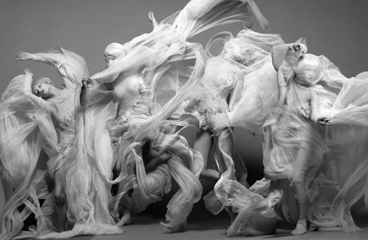 mxdvs:

Invitation a la Dans – NumeroSølve Sundsbø