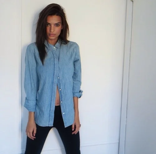 egbudiwe:

☆

Love my girls in oversized denim &amp; tights. 👌