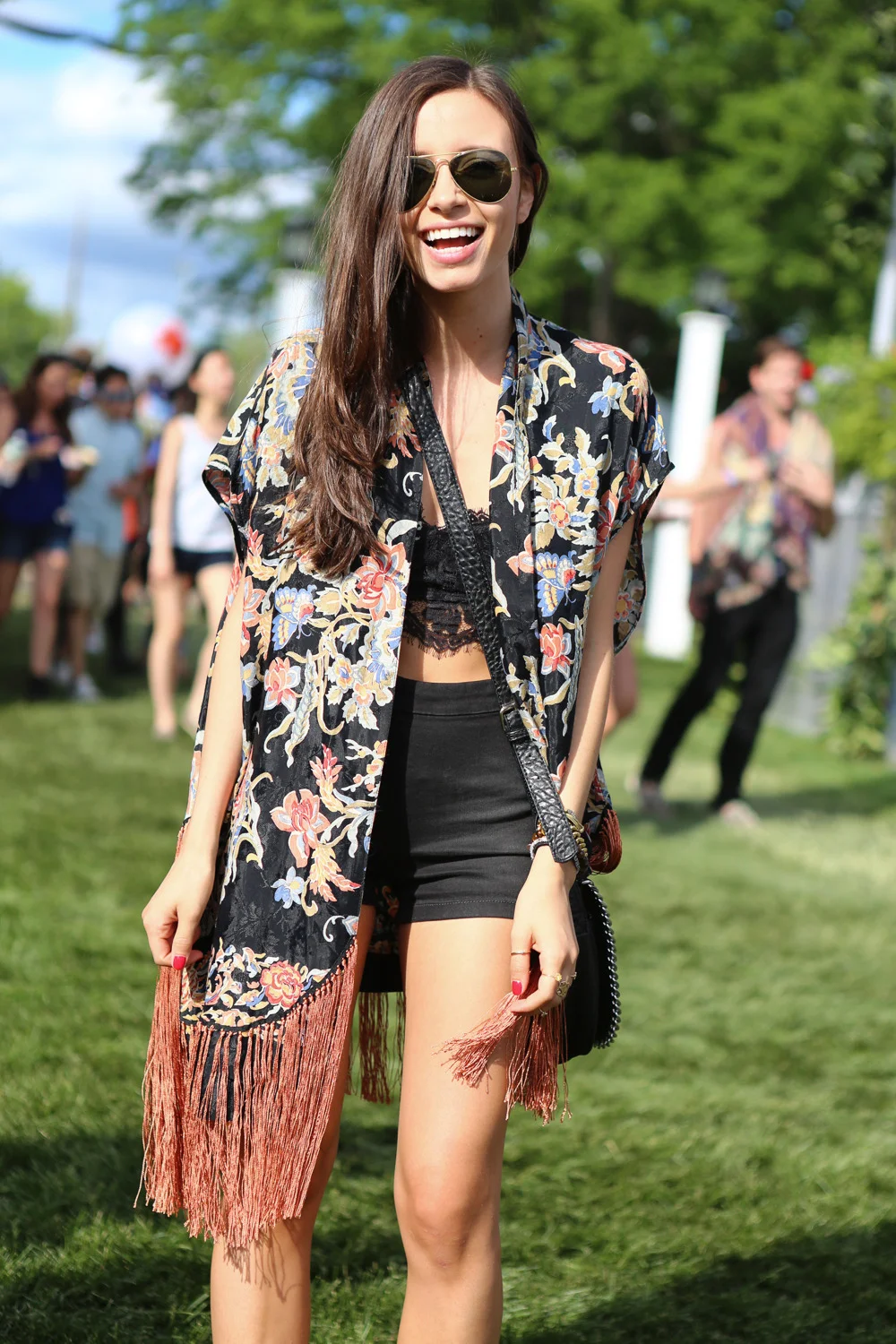 teenvogue:

Do you think there will ever be “festival style” fashion shows? » 

I like the.. Shawl? (Fake ass) kimono?