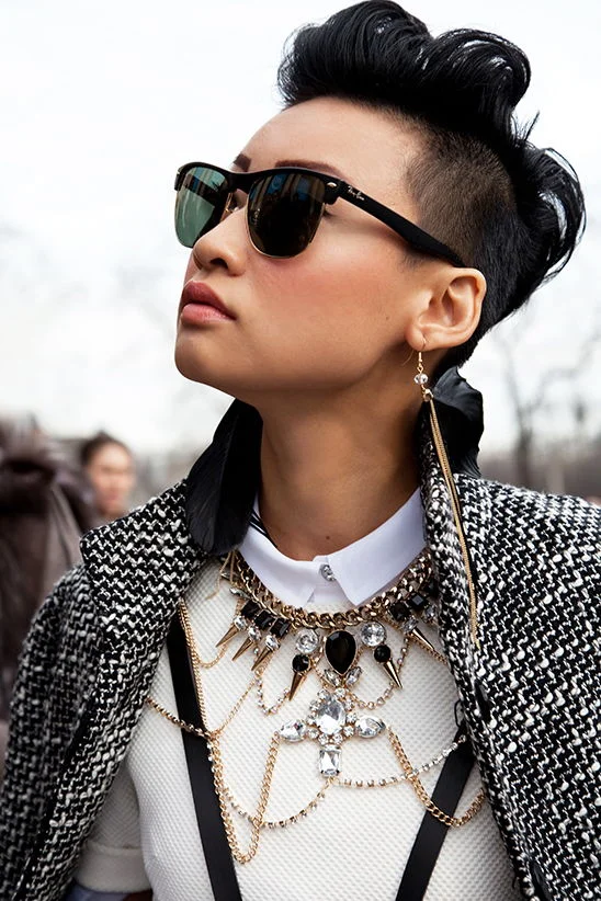 Esther Quek


Hmm her hair though!!