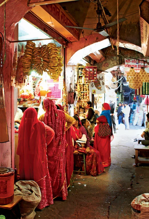condenasttraveler:

The Grand Tour of Asia: India | “Jaipur is many things, but it’s never boring,” says photographer Frédéric Lagrange. “There were thousands of people shopping for tea and food at this textile market, but most fascinating were the …