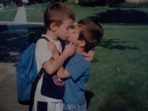 lickdeeznutz:

(via TumbleOn)

There&rsquo;s more important things in life than arguing over what people shouldn&rsquo;t be able to do. There&rsquo;s love and that&rsquo;s all that matters, really. 
=