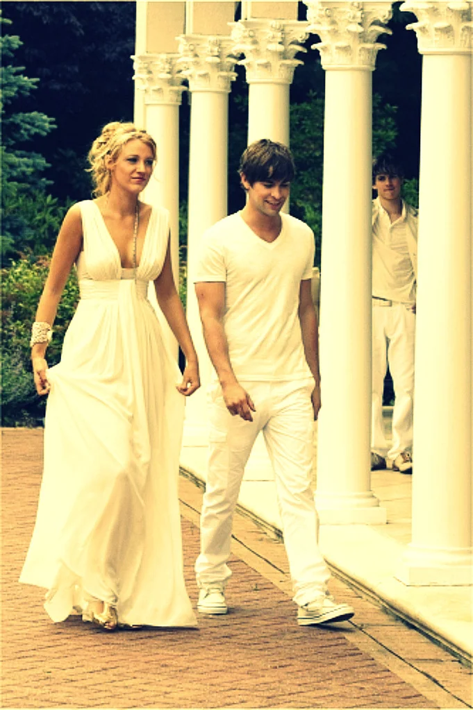 gossip girl marathon!
(via ekline)