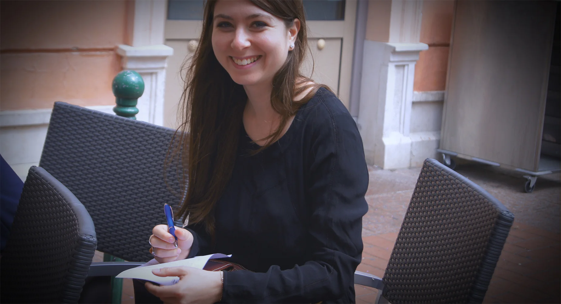 19.-étudiante-prise-de-note1-ld.jpg