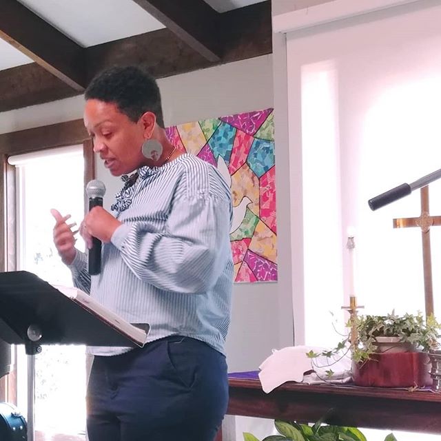 Pastor Kathy Kinzer-Downs at Community Covenant Church Springfield VA .
.
.
.
#fourmore #fourmorewomeninthepulpit #covchurch #womenpreachers #makeroom