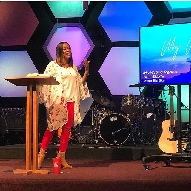 Pastor Rici Skei at University Covenant Church Davis CA
.
.
.
.
#fourmore #fourmorewomeninthepulpit #covchurch #womenpreachers