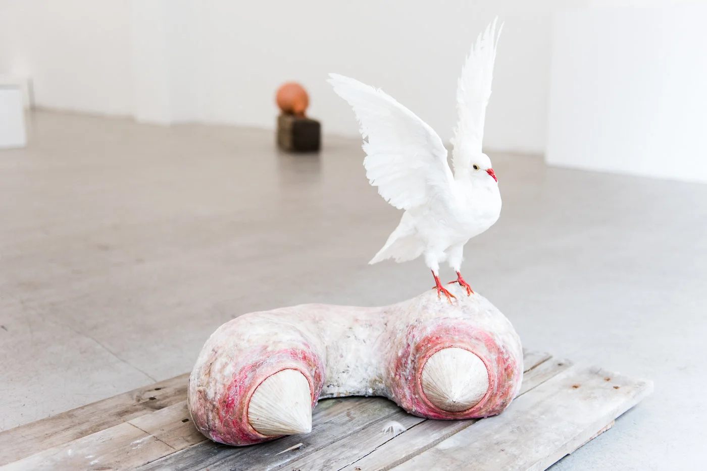 John_Jakobsson_konstnar_skulptur_phoenix_got_stuck_on_something2.jpg