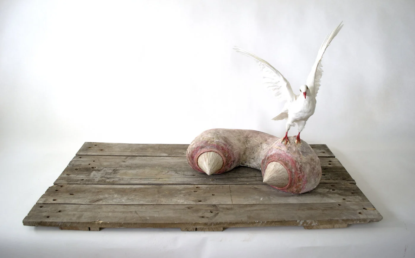 John_Jakobsson_konstnar_skulptur_phoenix_got_stuck_on_something.jpg