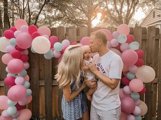 Just shared a little step-by-step for making a balloon arch on my stories! Check it out 😘 For those who requested it &mdash; I hope this helped! Let me know if you guys end up making one! And if have any questions shoot me a message 💗 Happy Saturda