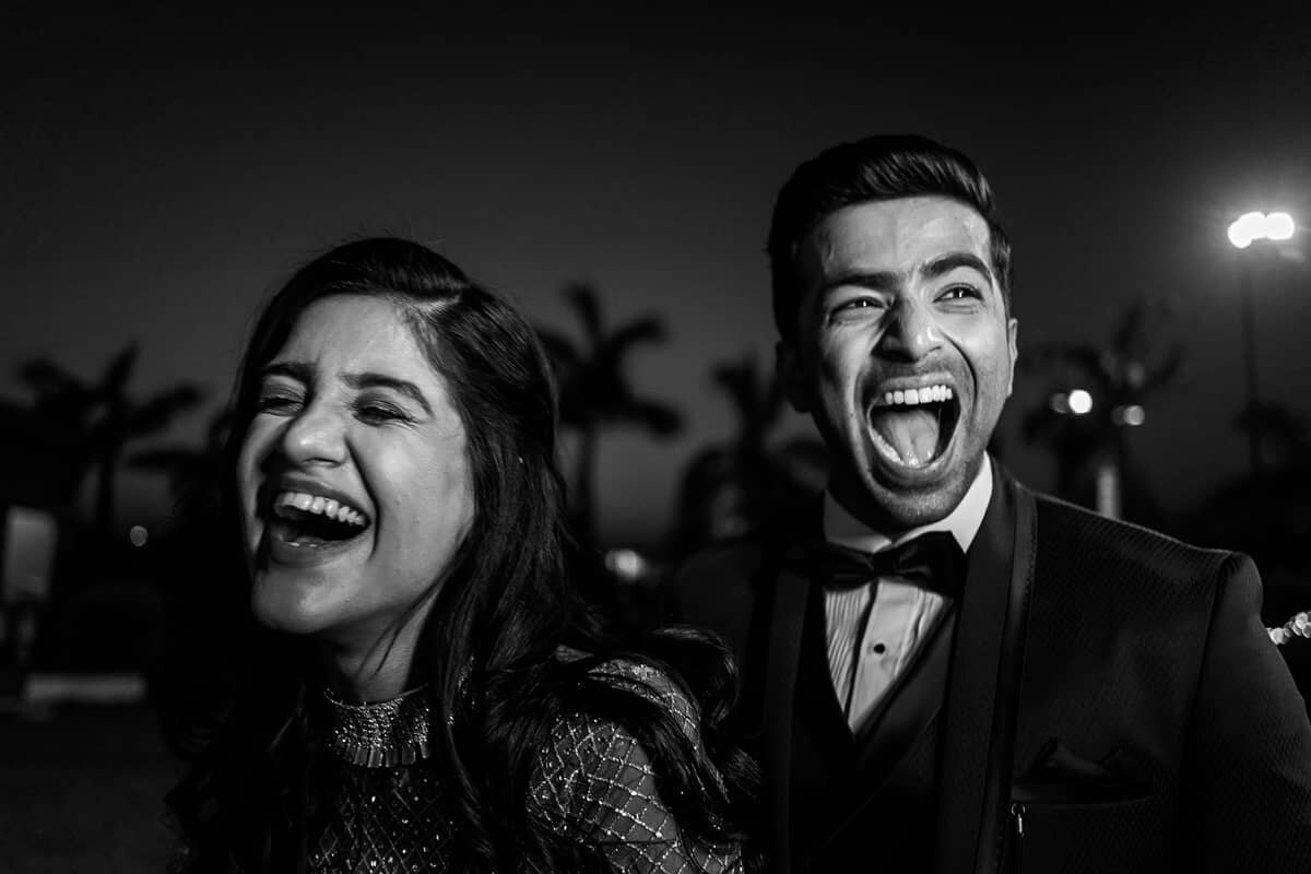 My dad jokes, 60% of the time, it works all the time. 
.
.
From recent wedding of krithika and Ananth's and thanks to @dineshvasudevan7 for capturing this.
.
.
#wedding #tamilwedding #indianwedding #coupleportraits #memoriesforlife #momentslikethese 