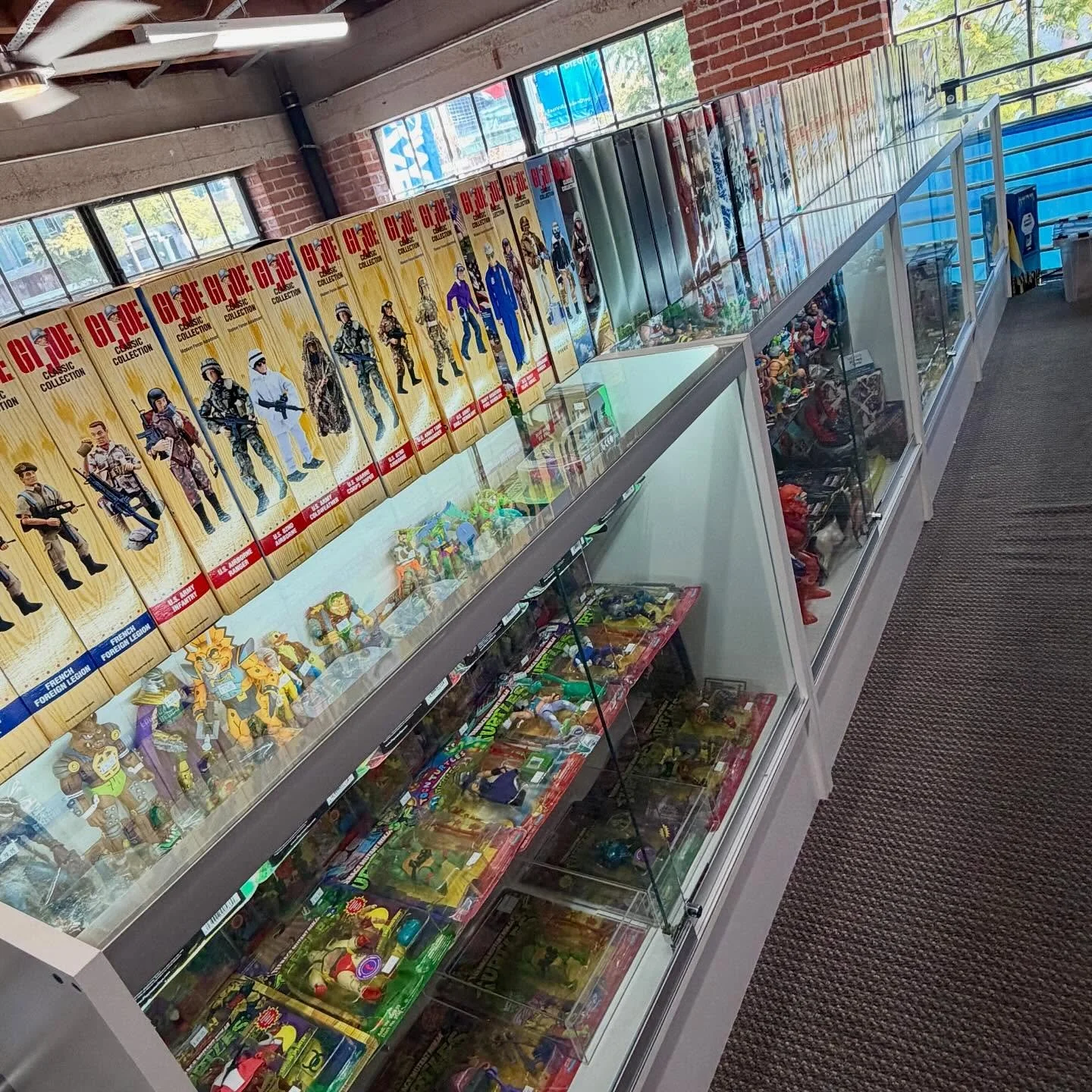 Just added 100+ GI Joes to the showcases upstairs! Part of a huge collection of nearly 4000 action figures we recently picked up.

They&rsquo;re all 12&rdquo; Joes from the &lsquo;90s, still mint in box, untouched for 30 years! Classic Collection, Ti