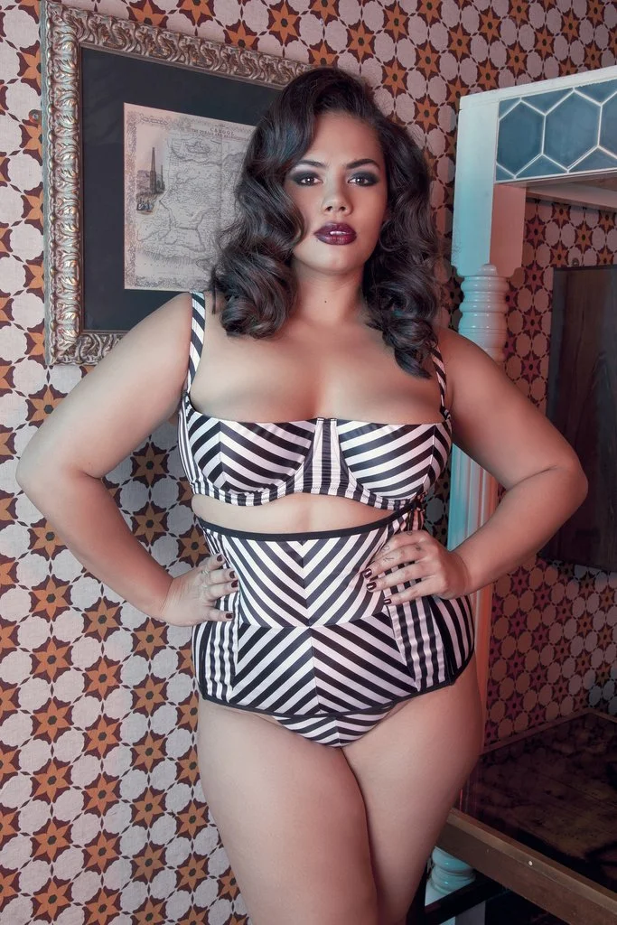 Beatrix_ivory_curve_main_7c802e6e-e021-4a9e-819c-73c17f2d57c8_1024x1024.jpg