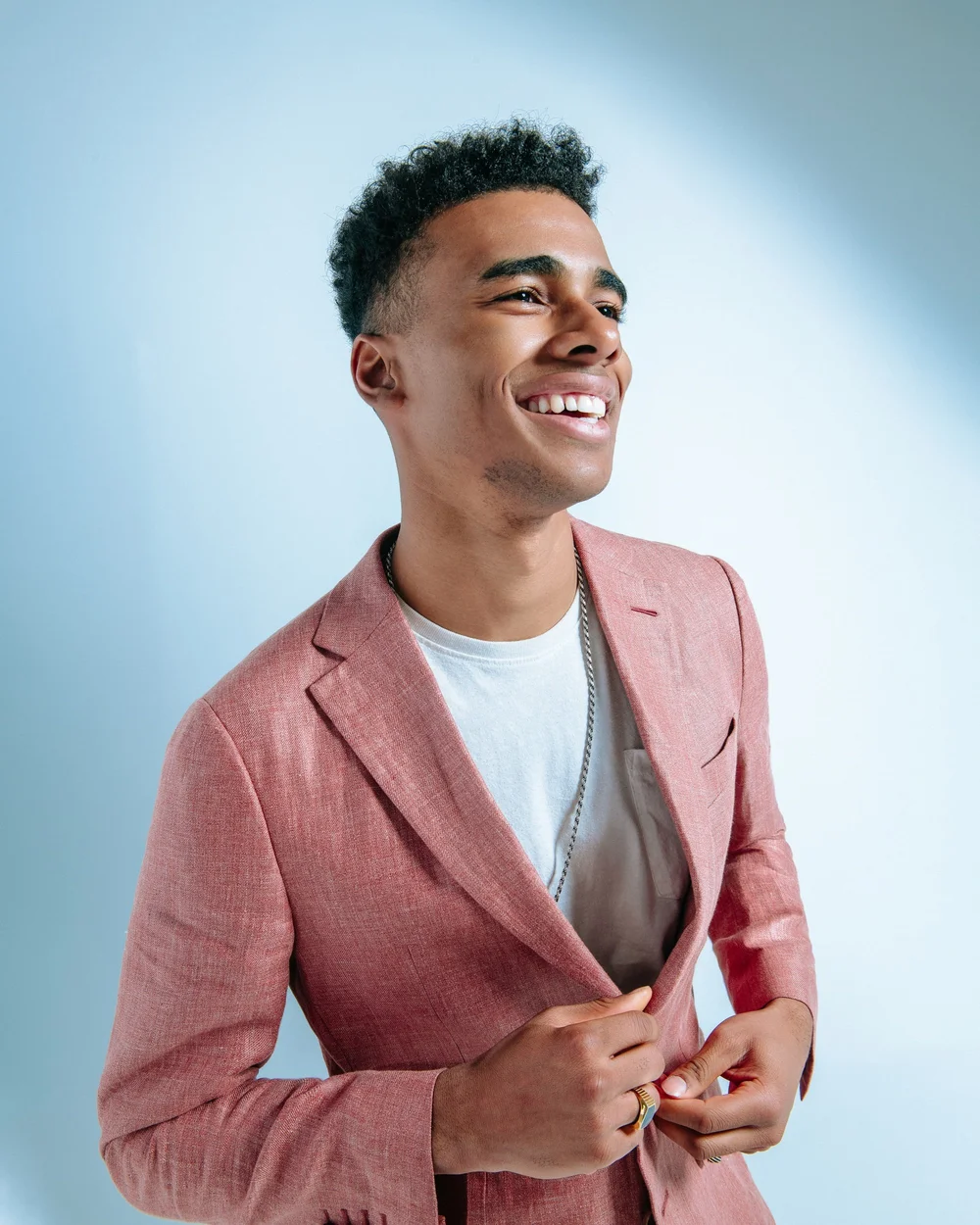 A headshot is a first impression. Here’s how to make yours count, whether it’s for LinkedI