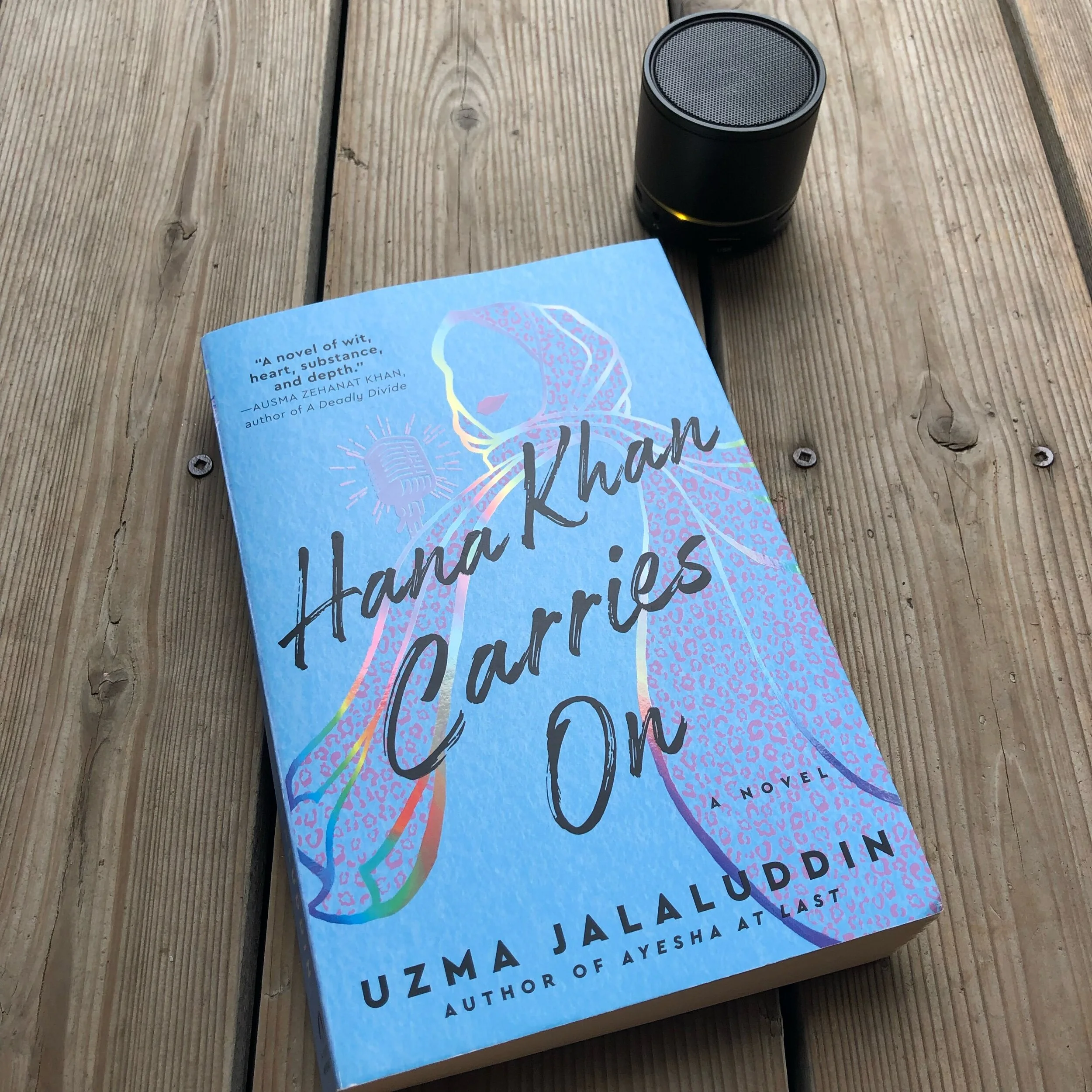 Hana Khan Carries On