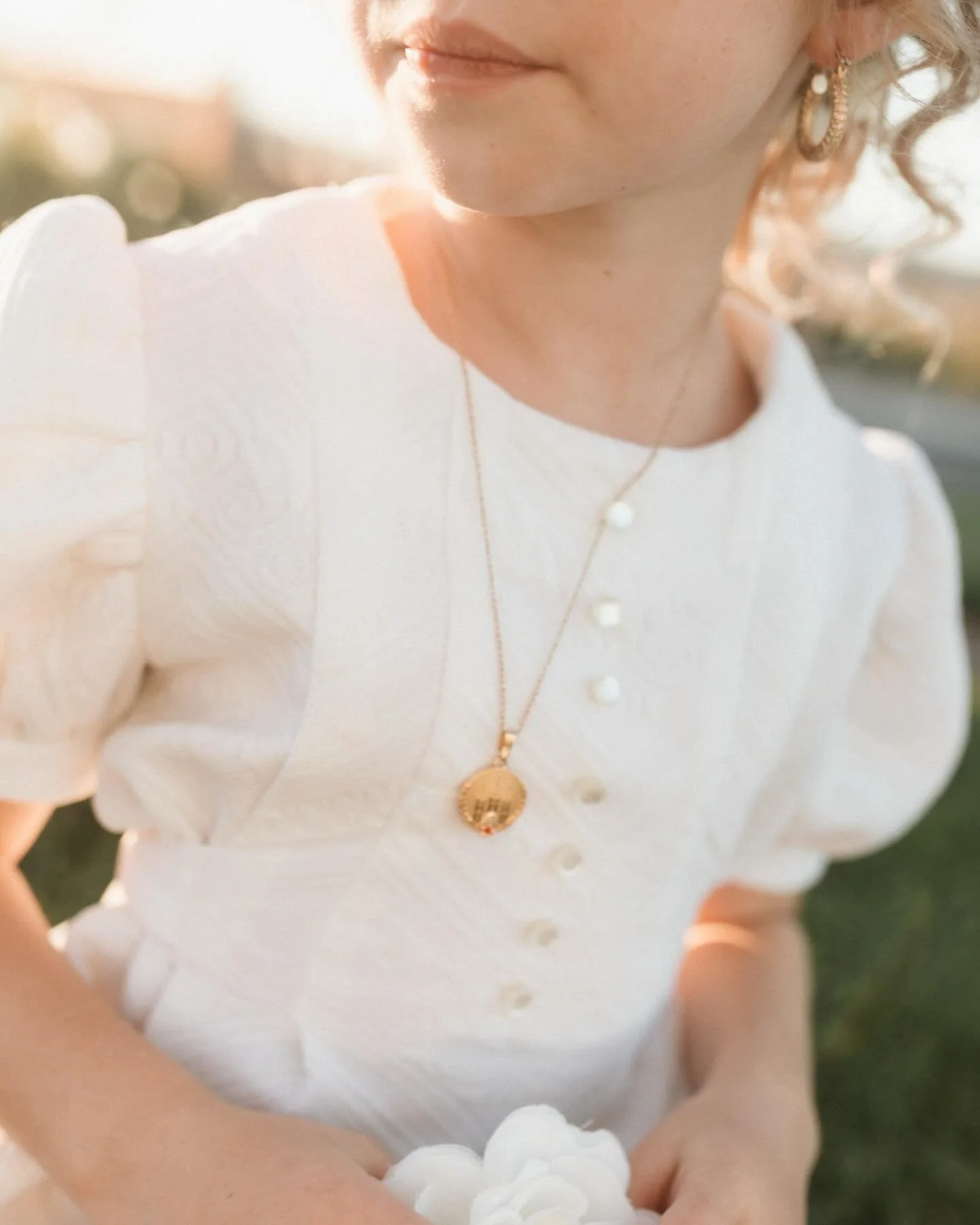 Happy Sunday! Cutest baptism photos for my niece❤️ her beautiful dress was handmade by my grandma 50 years ago. My grandma passed away in September so it felt extra special to have this heirloom dress. My mom, sister and now niece wore it for their b