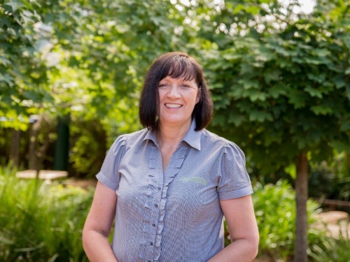 staff-photo-ros-hughes.jpg