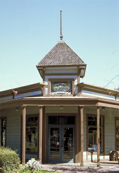 VillageOaks2_exterior.jpg
