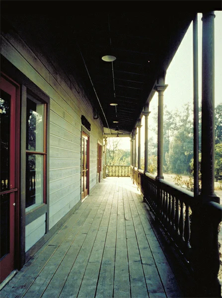 VillageOaks3_exterior.jpg