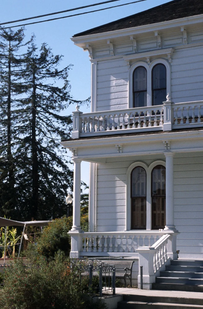 Peralta3_exterior.jpg