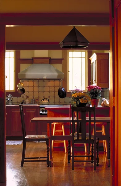 lg_zeitlin_diningarea.jpg