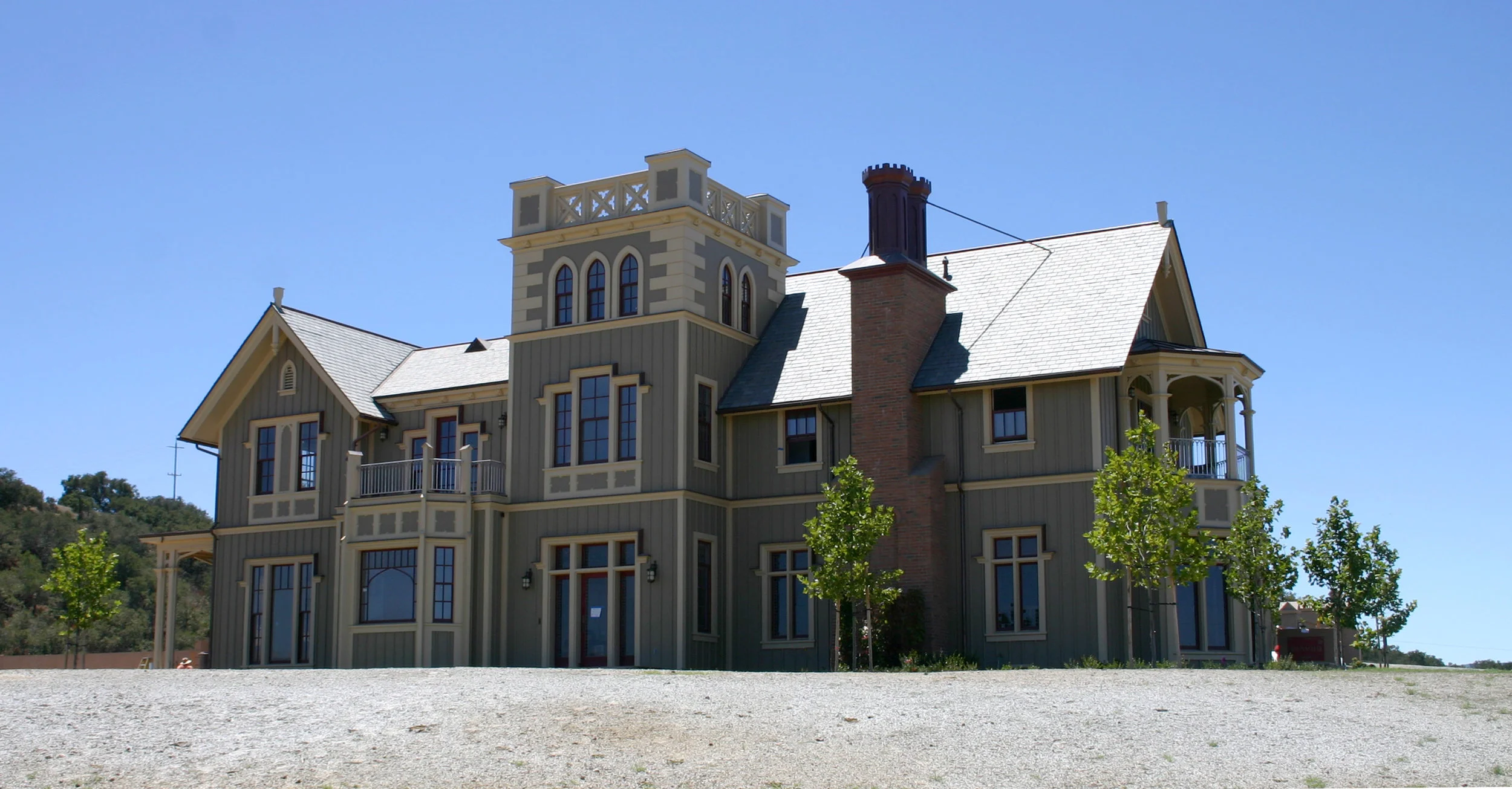 Gothic_KPA_front view.jpg