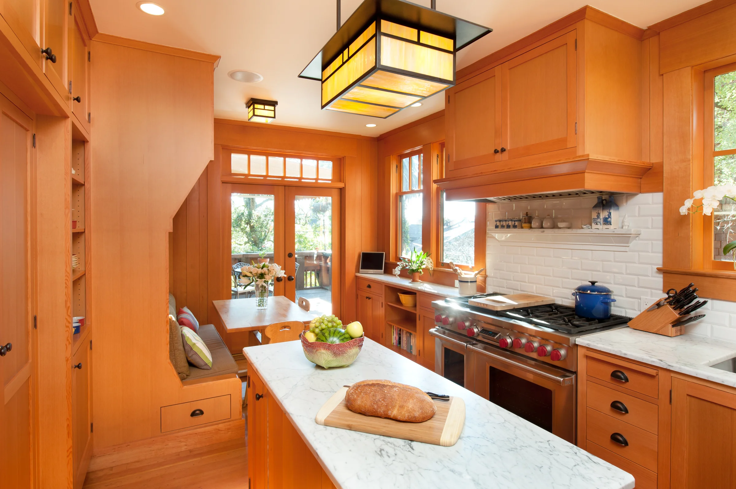 Kitchen_IslandView_horizontal.jpg