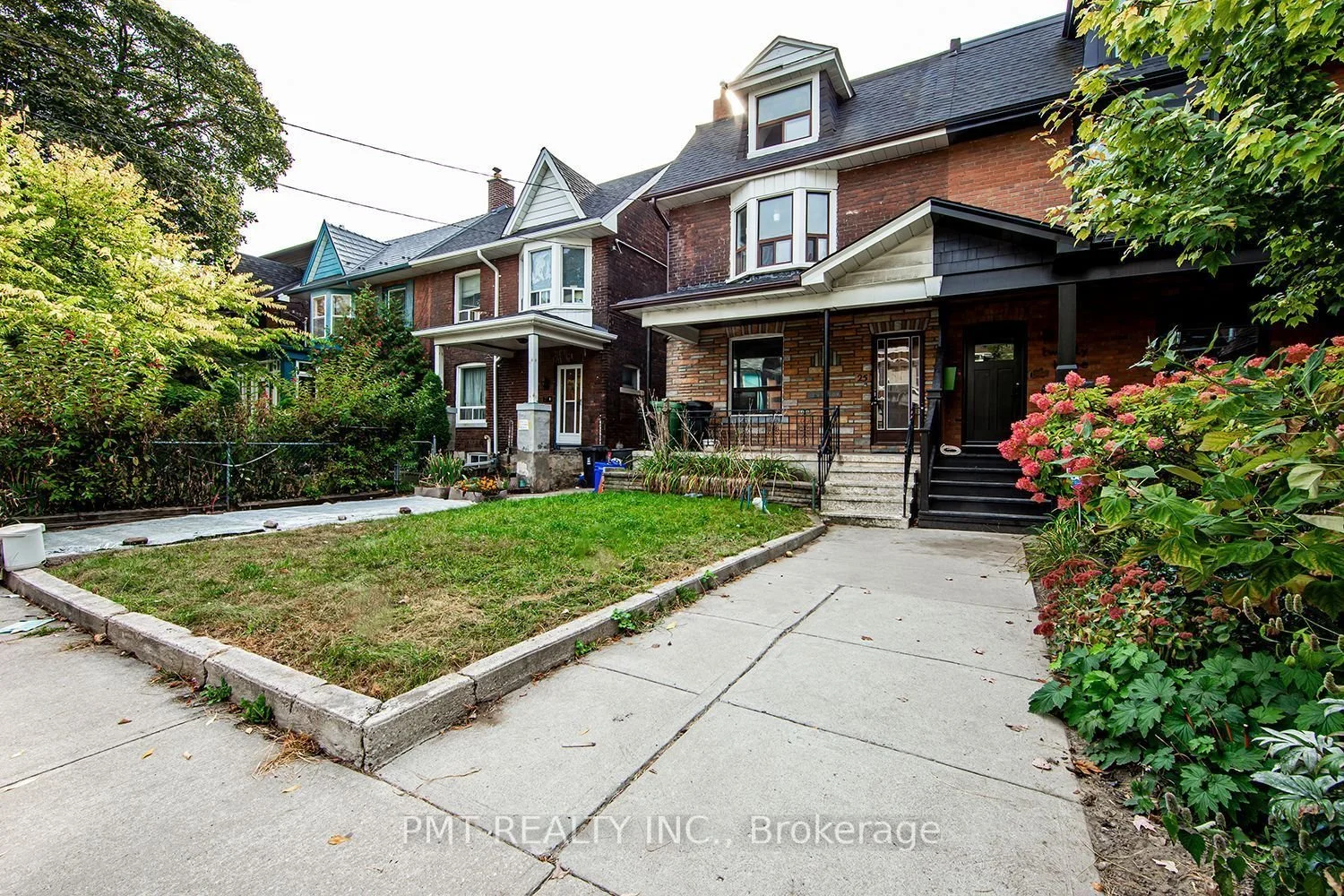 Main - 25 Sandford Ave, Toronto ON