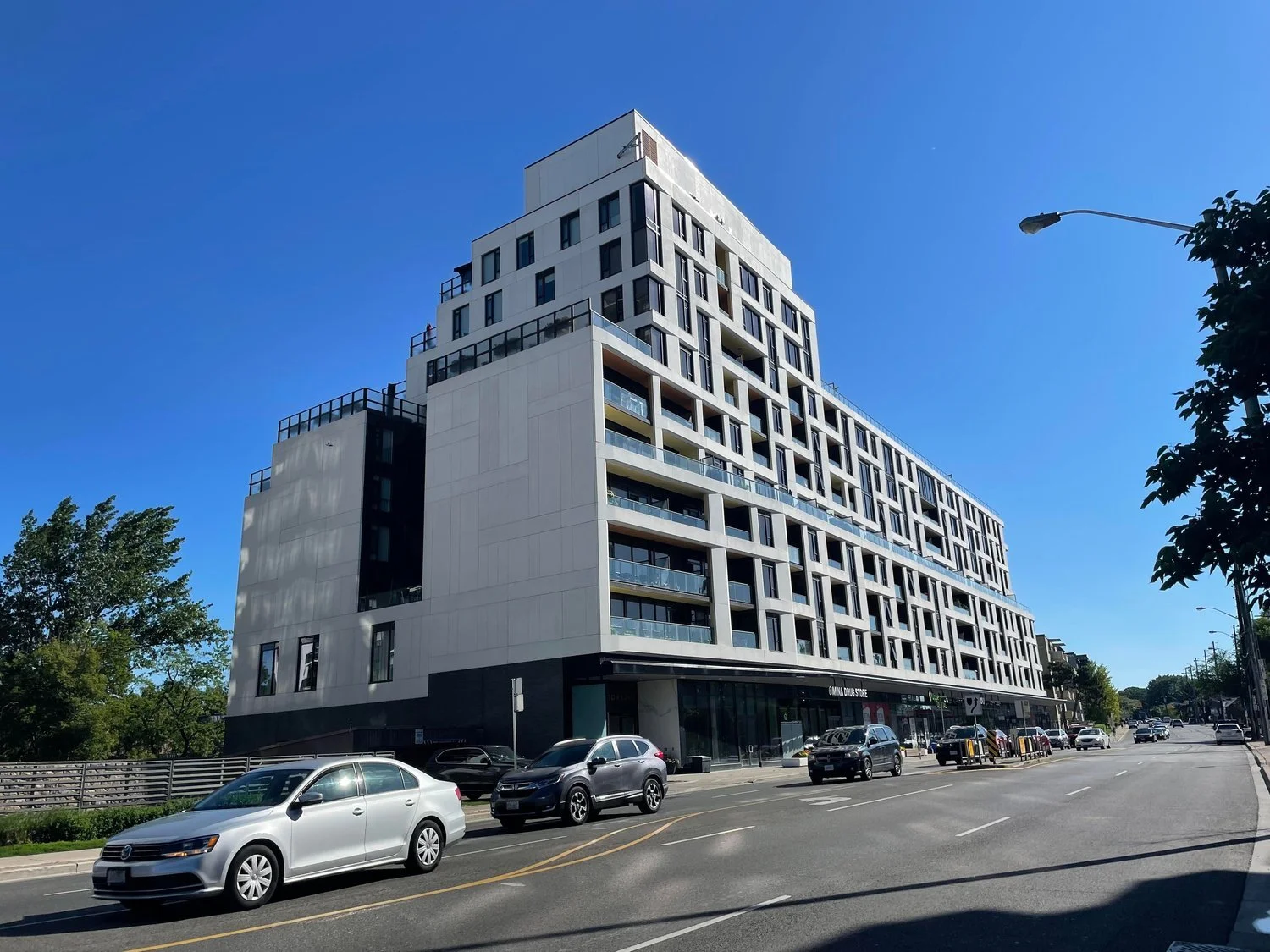 413 - 1100 Kingston Rd, Toronto ON