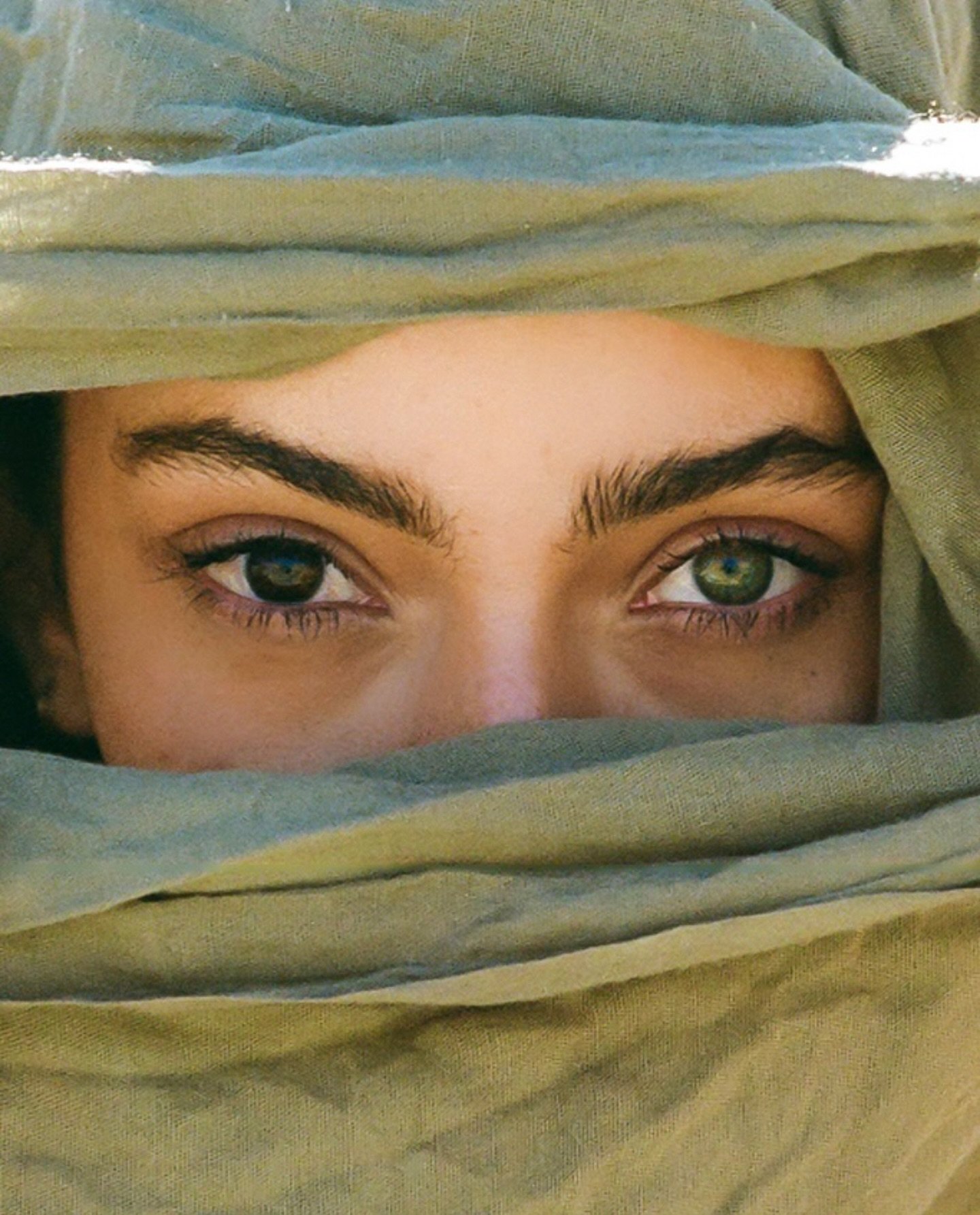 The sun rise in her eyes @sarai_lewis
