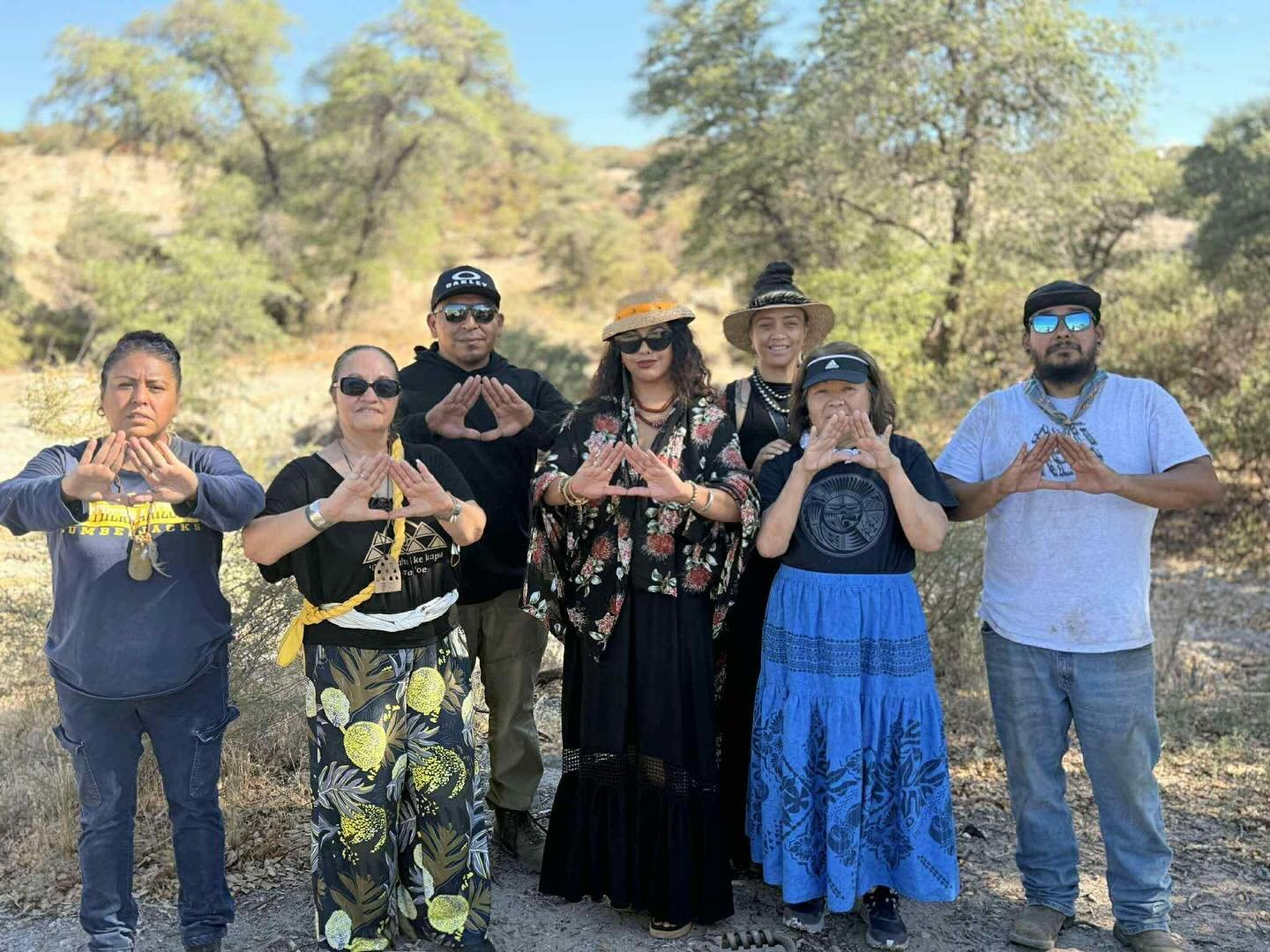 Mauna Kea Wear Wednesday tribute to Apache Oakflat Stronghold.
