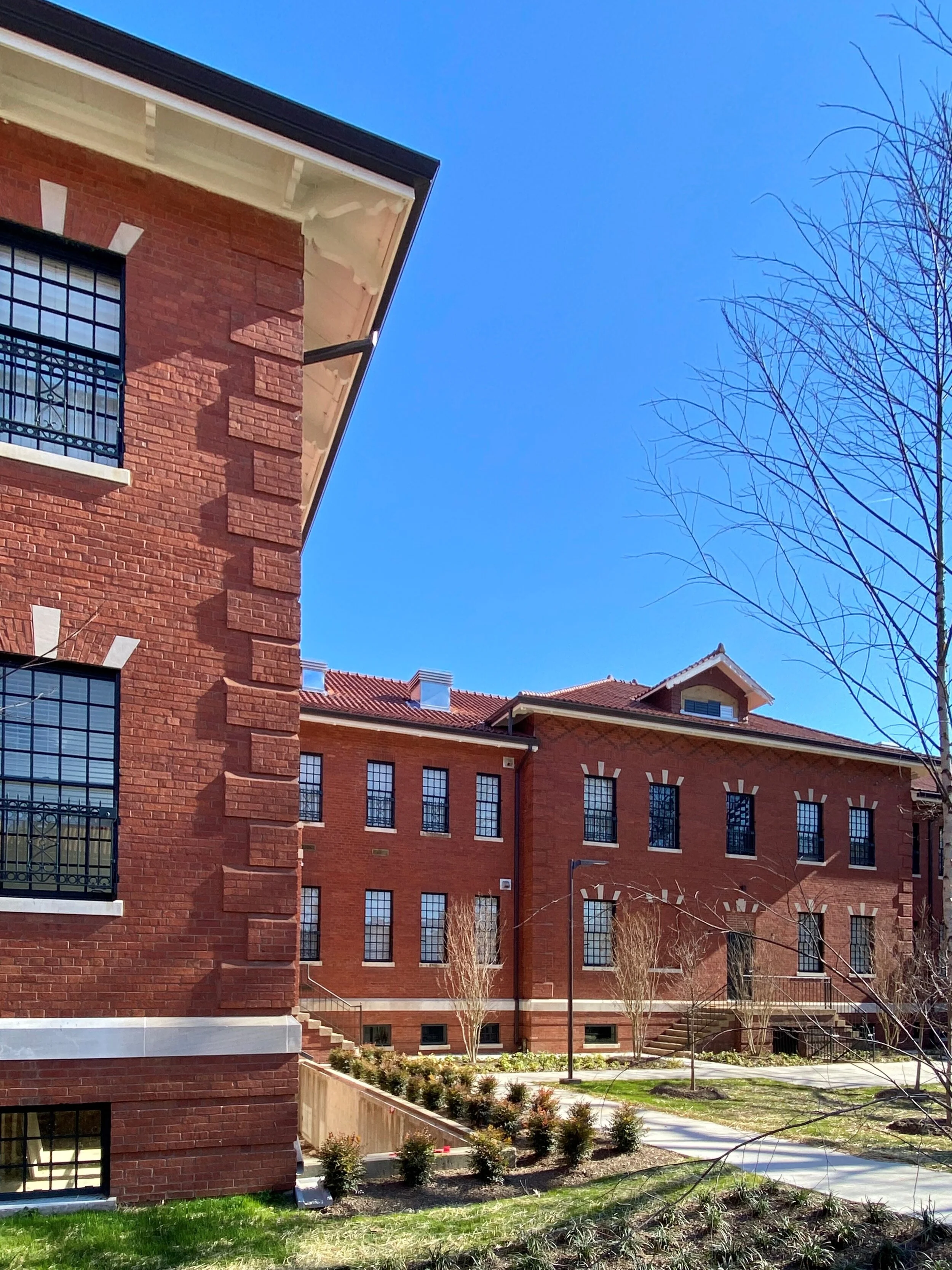 St Es - rear perspective.jpg