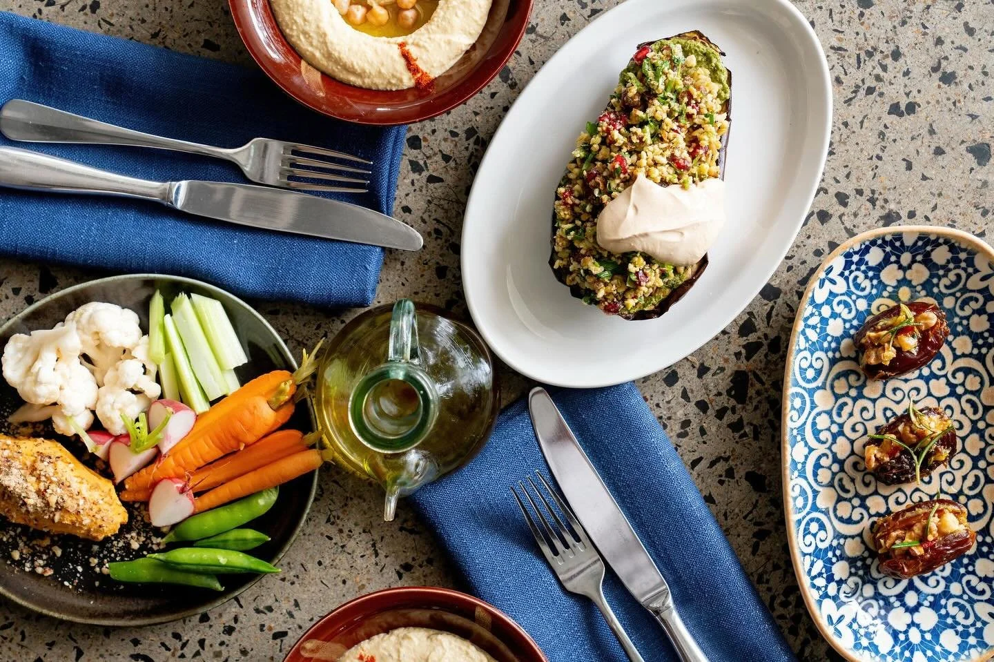 Dinner plans? We have you covered, open all weekend from 5:30pm. 
.
Bookings 👉 head to link in bio.
.
#yallasawa #cronulla #restaurant #sutherlandshire