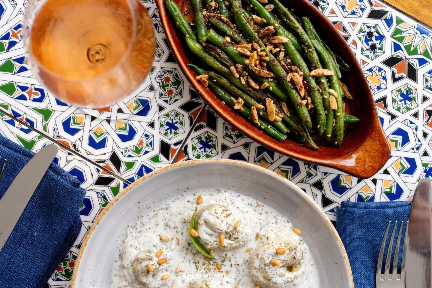 Good food, good company and a table worth coming back to.

From shared plates to dishes made to linger over - join us at Yalla Sawa for dinner this week

Book a table or drop by for a seat at the bar. 
.
#yallasawa #cronulla #lebanesefood #sydneyeats