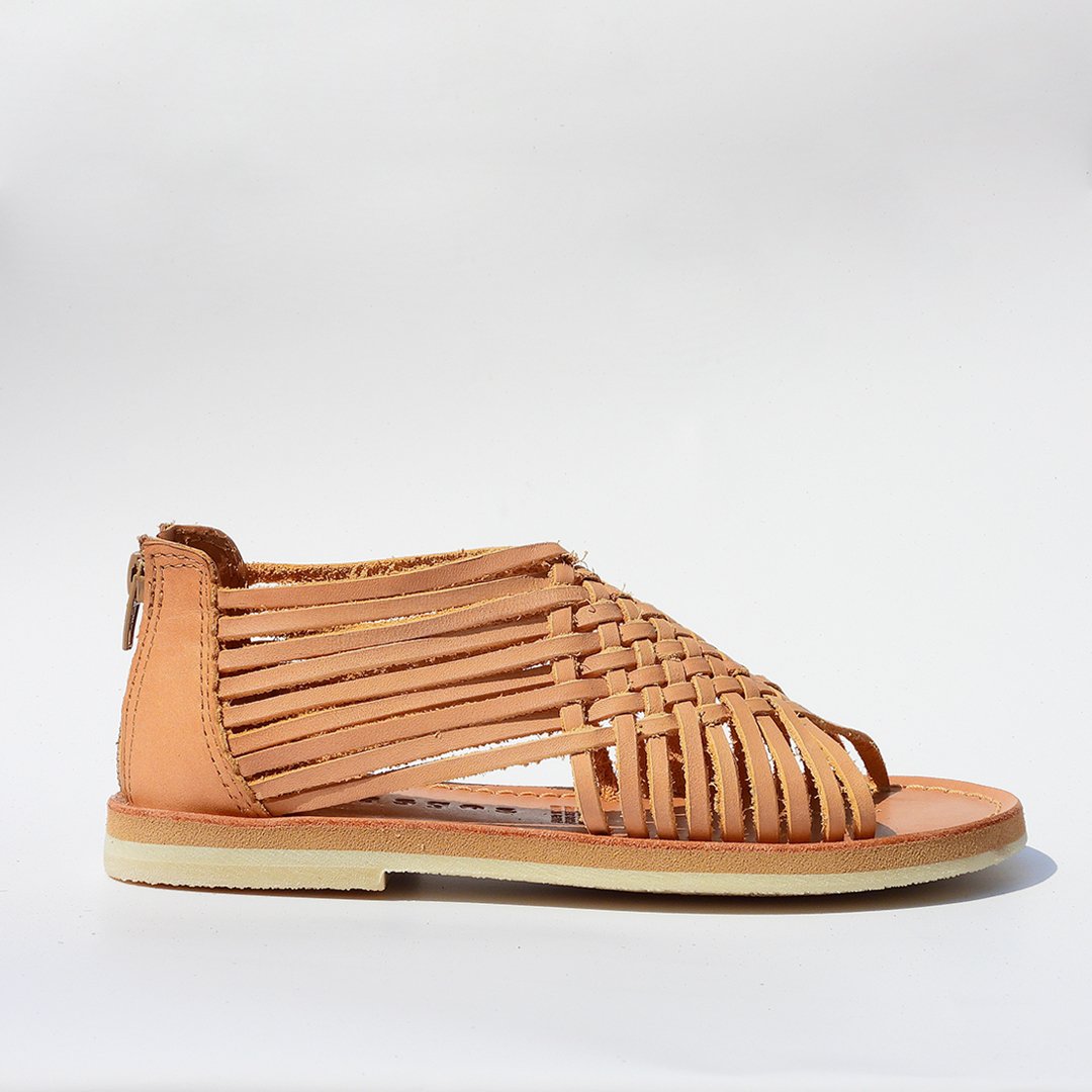 PRODCTOS 2026.psd_0001_Laterual_Sandalia Hermana.jpg