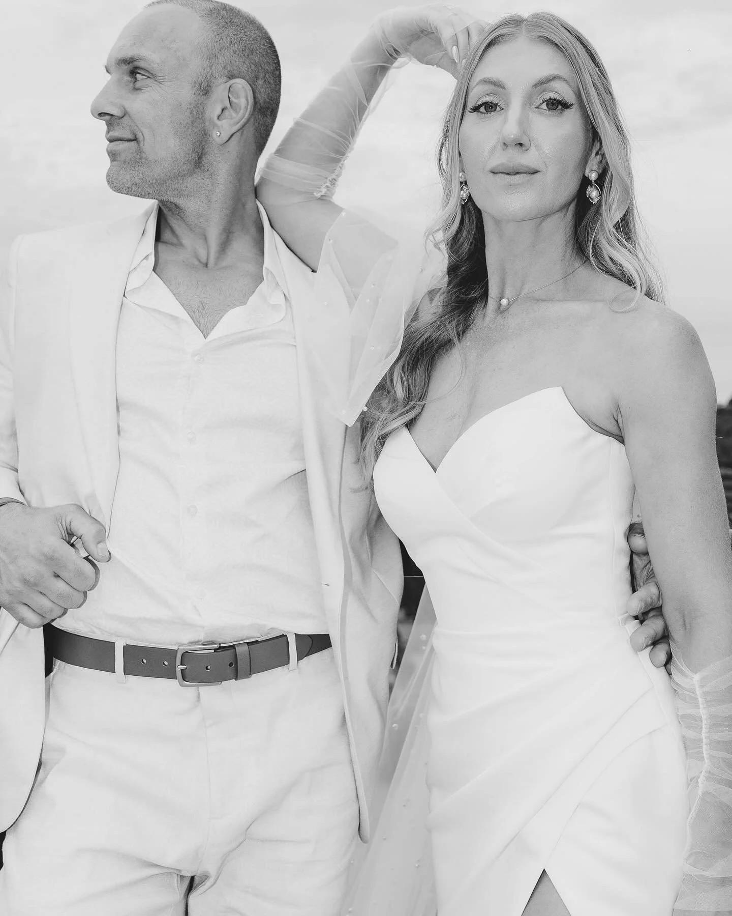 A modern love story told in black and white.
An elevated rooftop evening above the city,
where style met soul, and every look felt like a love note.
Shot at Ciao Bella Penthouse, this editorial-inspired celebration was the perfect blend of fashion