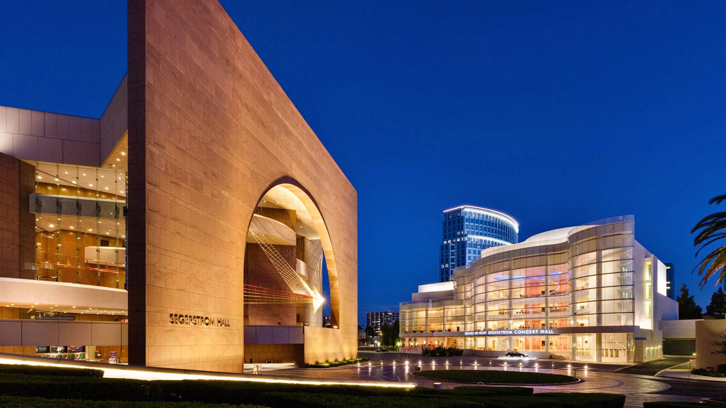 Segerstrom-Center-For-The-Arts.jpg