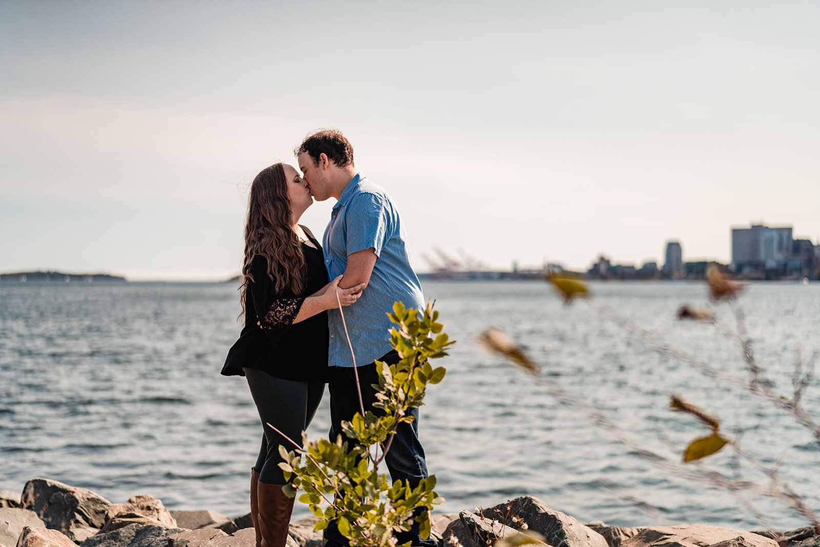 Rachael & Trevor (10 of 32)halifax-photography-Dartmouth-engagement-couple-lifestyle-foxandfellow-Fall-novascotia-waterfront.jpg