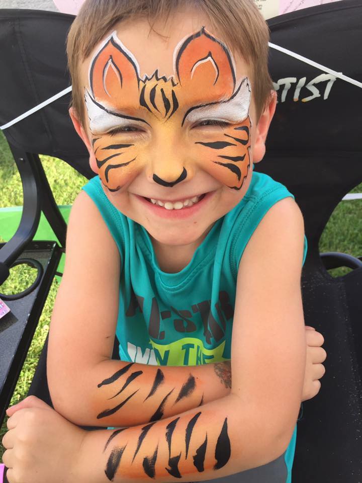 Tiger with Lifes a Party Facepainting.jpg