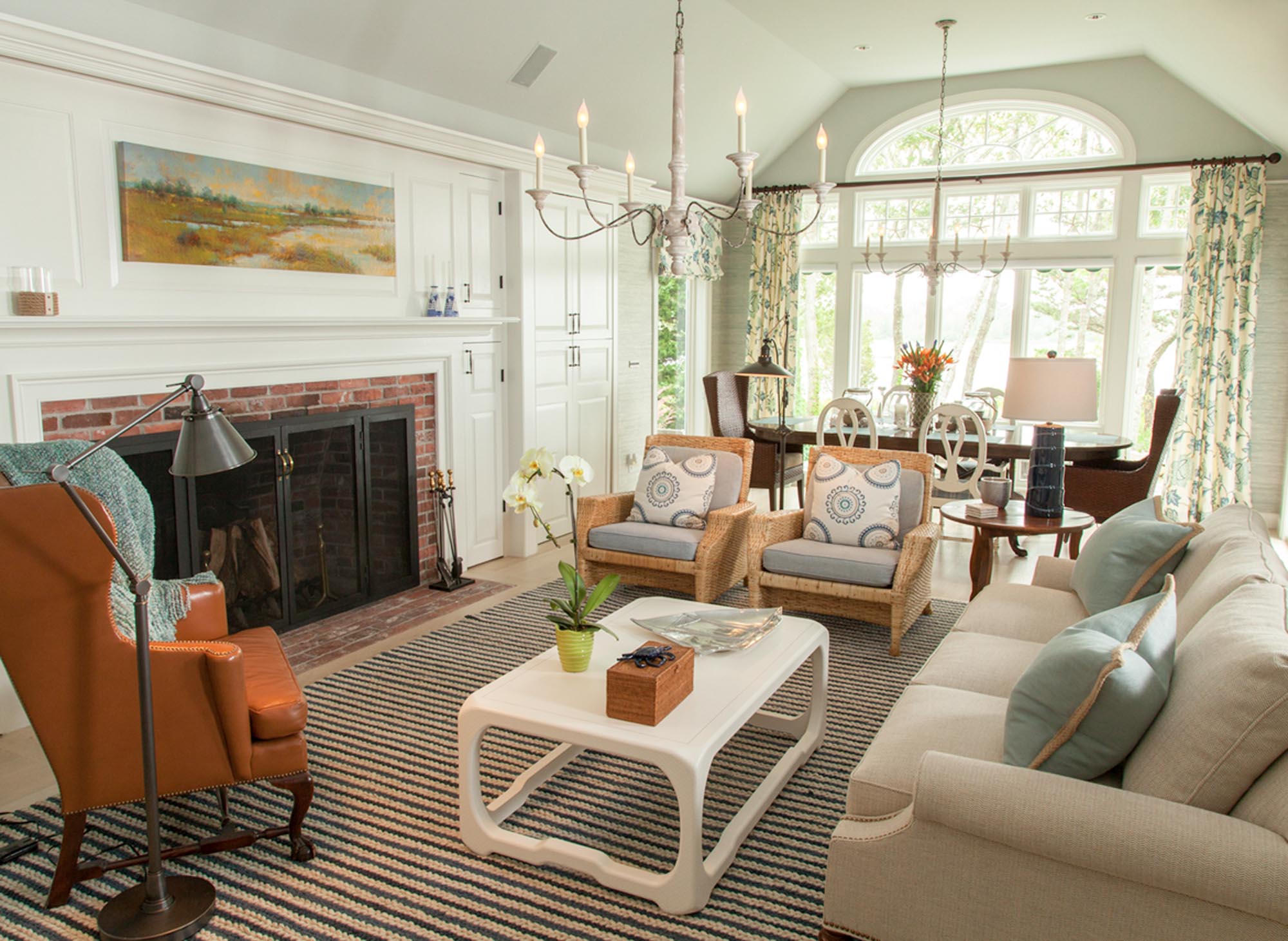 Traditional living room with a candle chandelier